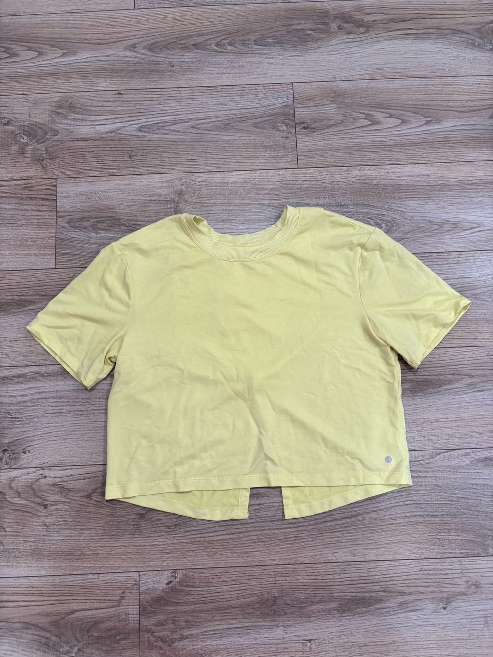 Apana Yellow Cropped T-Shirt Short Sleeve Size M